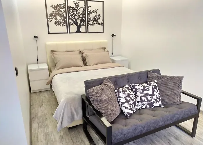 Black&White Apartment On Saksaganskogo